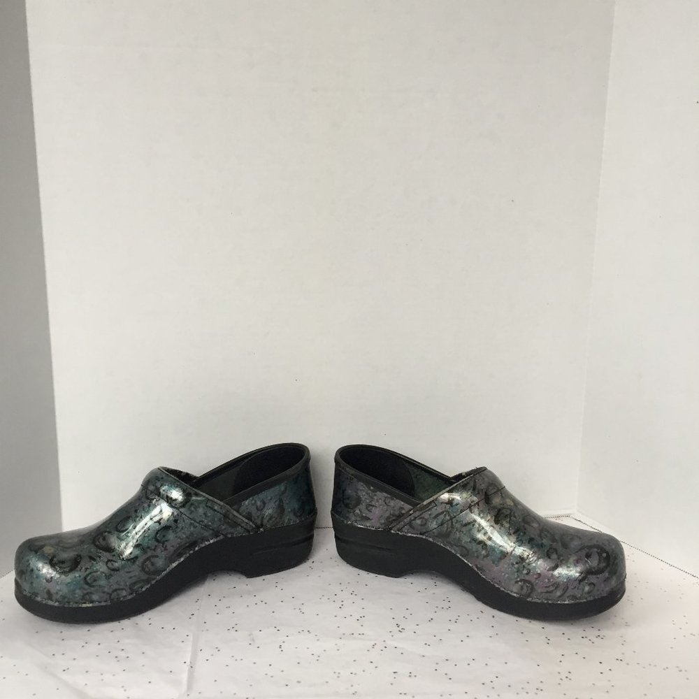 Dansko Blue Gray Patent Patterned Clog - Size 39 - image 7